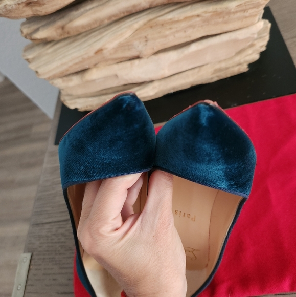 Christian Louboutin Velvet Decoltish 100 37 fits 36.5! - Picture 5 of 12